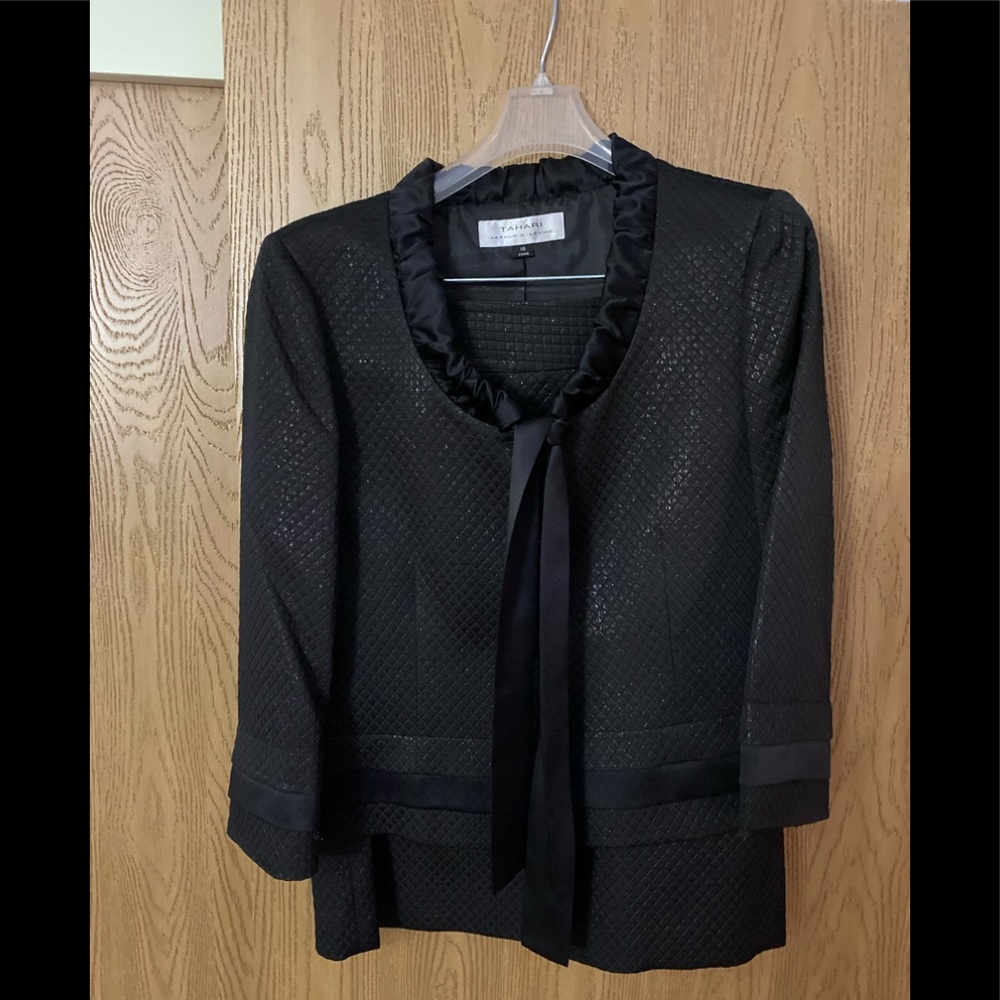 Woman’s 2 piece suit